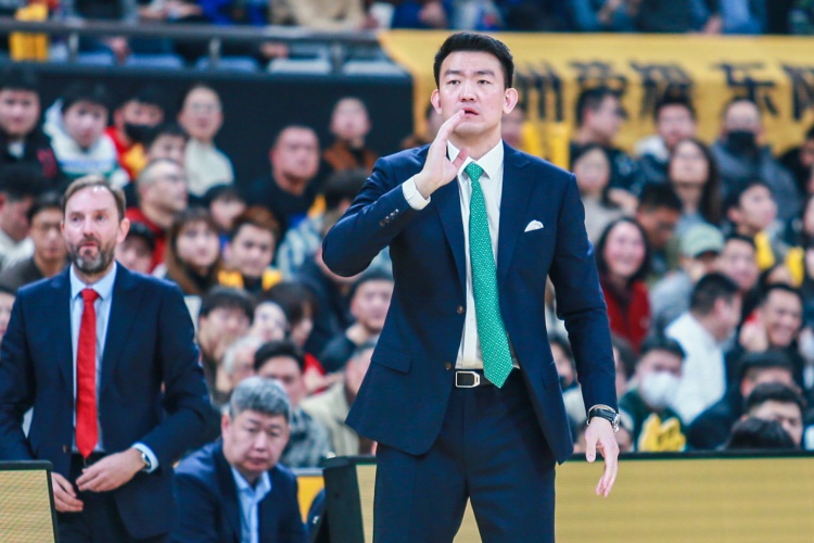 雙核缺陣！廣廈本場僅得74分創(chuàng)賽季新低 此前紀錄為對陣深圳77分