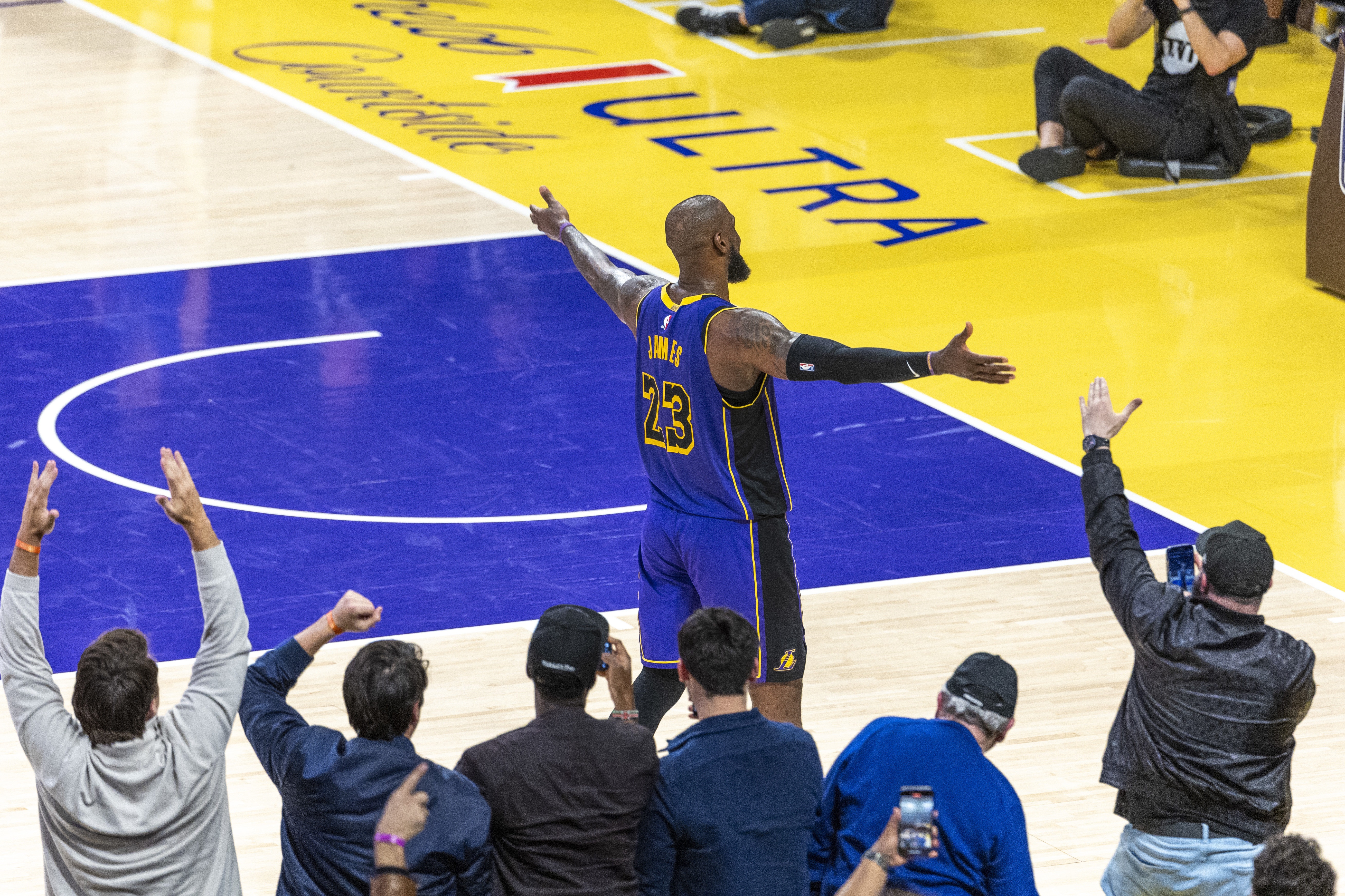 分析NBA目前的輿論環(huán)境：詹姆斯之后 聯(lián)盟門面成了一個燙手山芋？