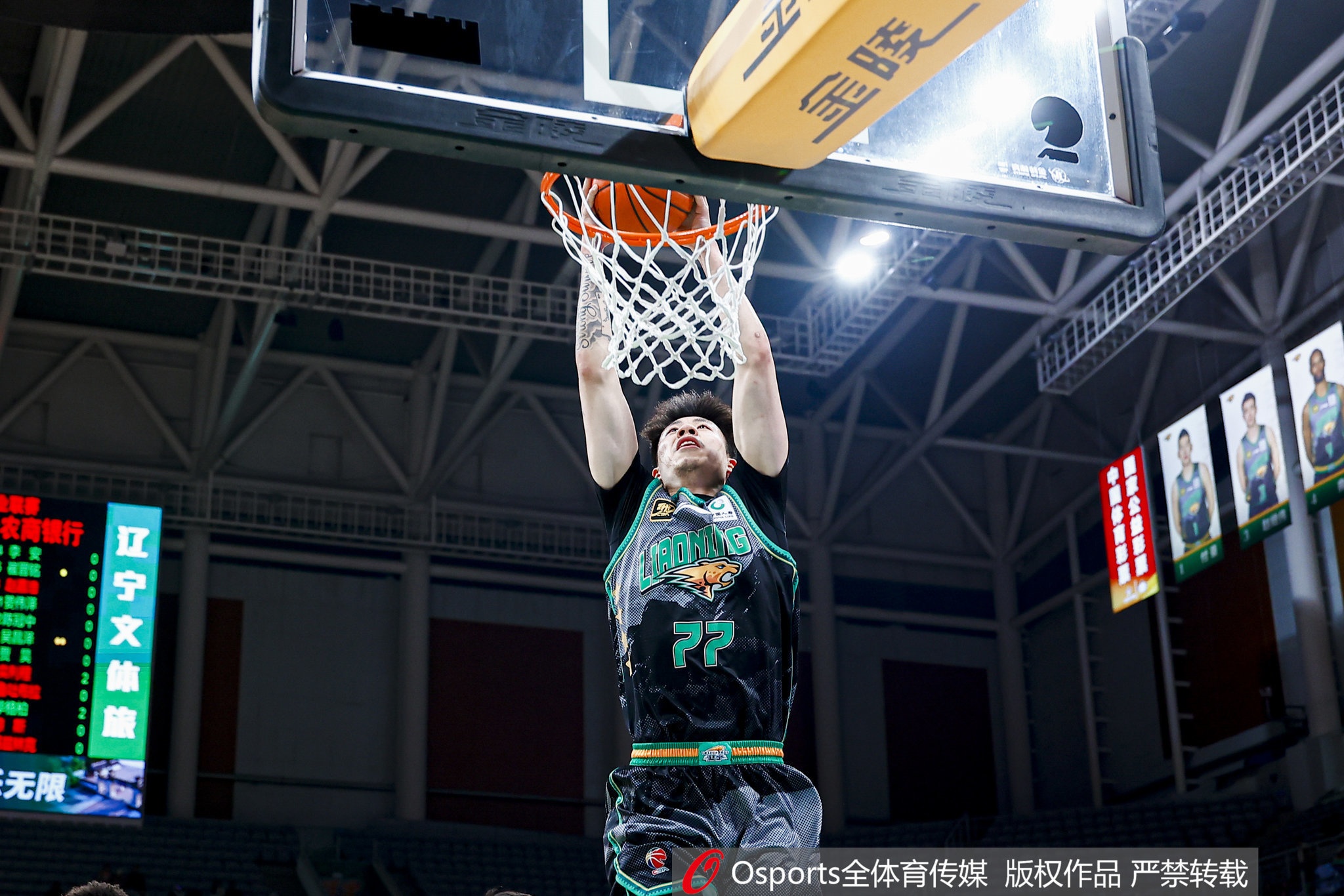 合理且高效！張鎮(zhèn)麟出場(chǎng)24分鐘10中6得12分&送6助攻 正負(fù)值+28